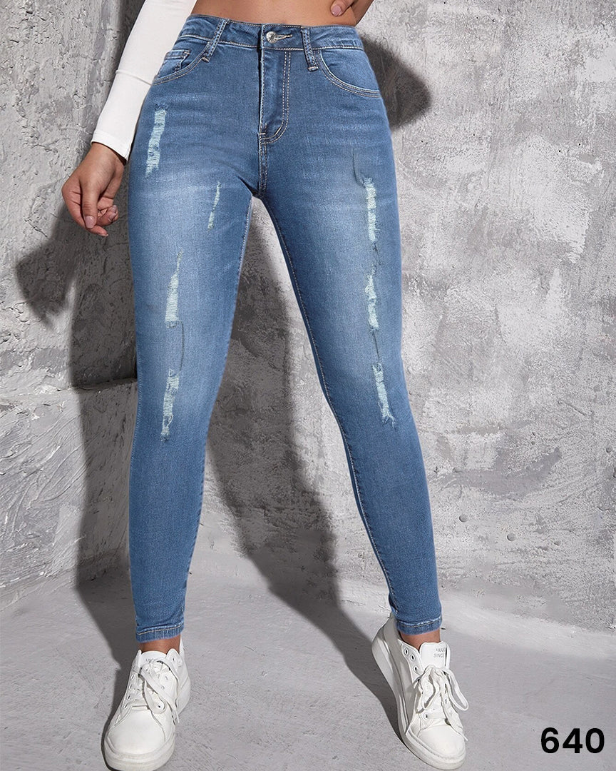 Women Ripped Jeans Light Blue - 640